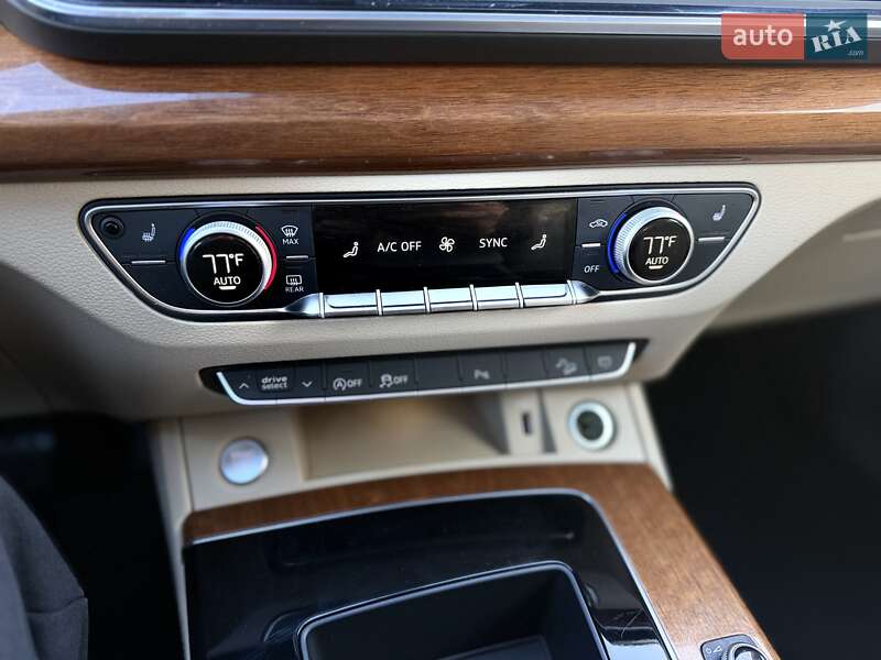 Позашляховик / Кросовер Audi Q5 2021 в Львові