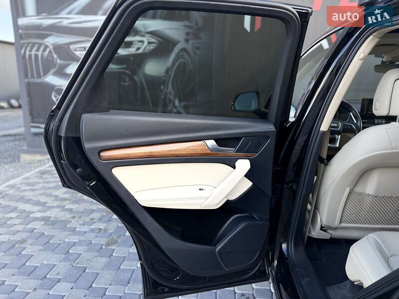 Позашляховик / Кросовер Audi Q5 2021 в Львові