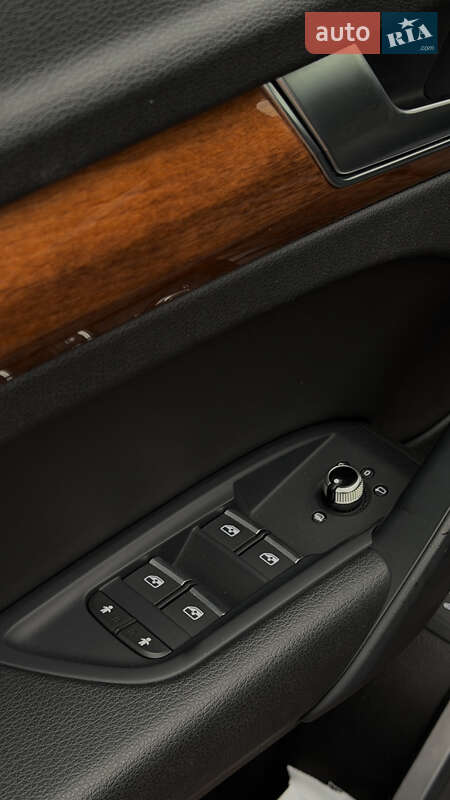 Позашляховик / Кросовер Audi Q5 2020 в Рівному