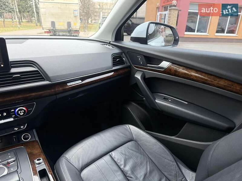 Позашляховик / Кросовер Audi Q5 2018 в Лубнах