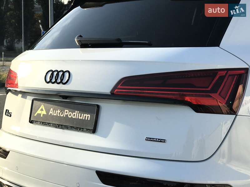 Позашляховик / Кросовер Audi Q5 2022 в Києві фото 16 Позашляховик / Кросовер Audi Q5 2022 в Києві
