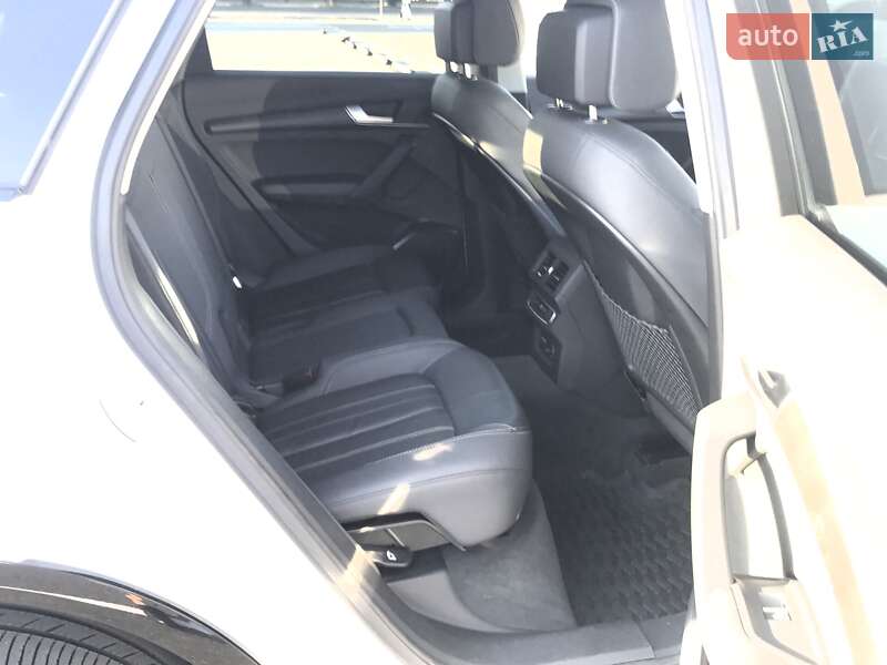 Позашляховик / Кросовер Audi Q5 2022 в Києві фото 32 Позашляховик / Кросовер Audi Q5 2022 в Києві