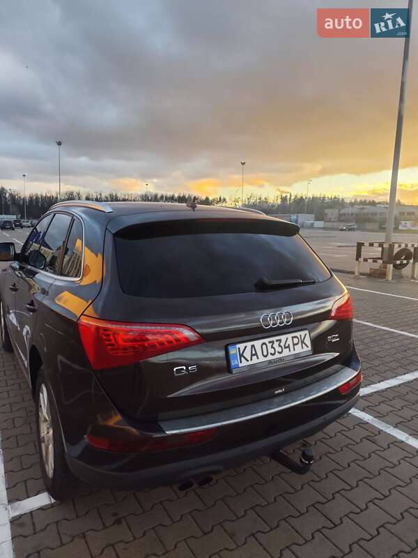 Позашляховик / Кросовер Audi Q5 2011 в Києві