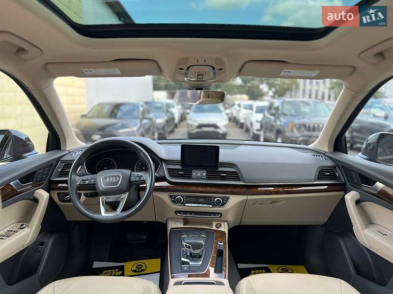 Позашляховик / Кросовер Audi Q5 2017 в Івано-Франківську