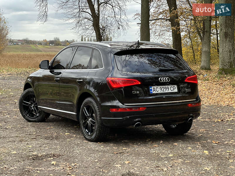 Позашляховик / Кросовер Audi Q5 2015 в Луцьку