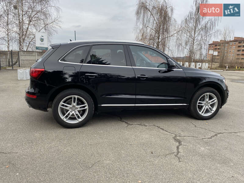 Позашляховик / Кросовер Audi Q5 2016 в Києві