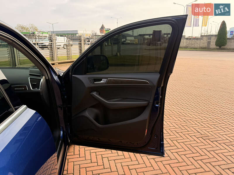 Позашляховик / Кросовер Audi Q5 2012 в Мукачевому