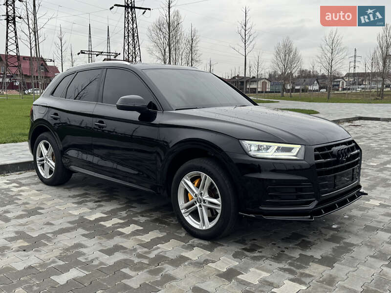 Позашляховик / Кросовер Audi Q5 2019 в Києві