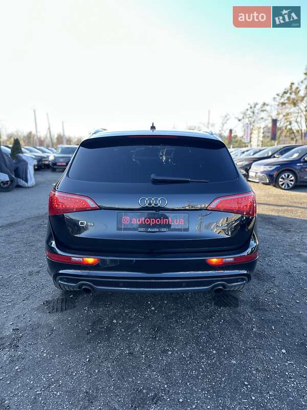Позашляховик / Кросовер Audi Q5 2012 в Білогородці
