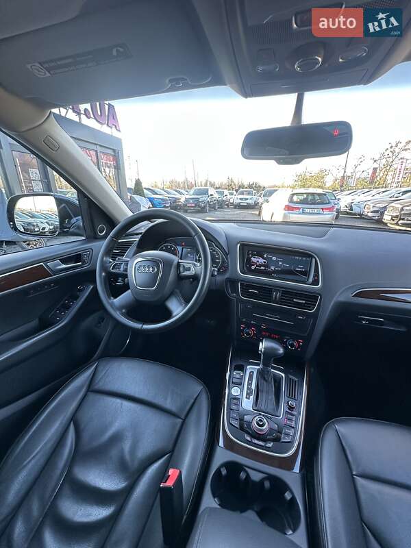 Позашляховик / Кросовер Audi Q5 2012 в Білогородці