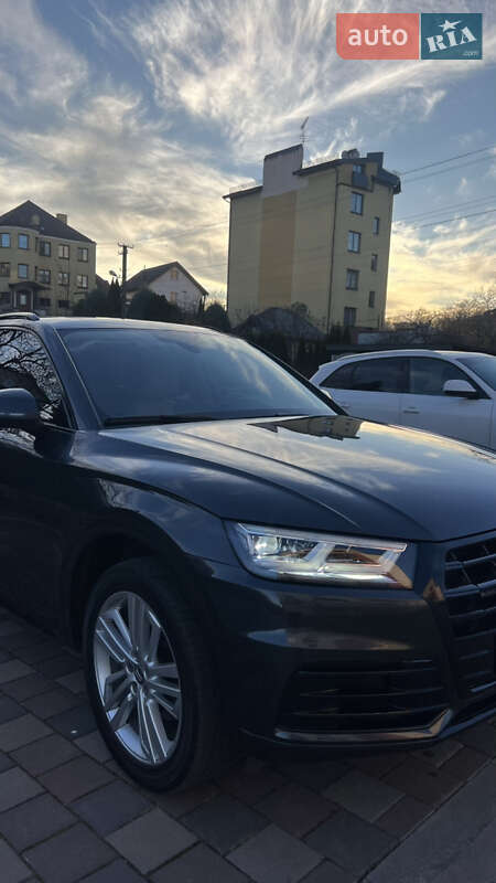 Позашляховик / Кросовер Audi Q5 2019 в Львові