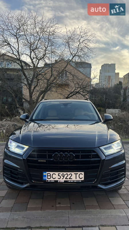 Позашляховик / Кросовер Audi Q5 2019 в Львові