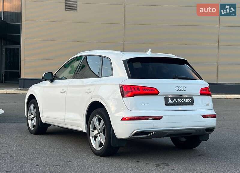 Позашляховик / Кросовер Audi Q5 2017 в Києві