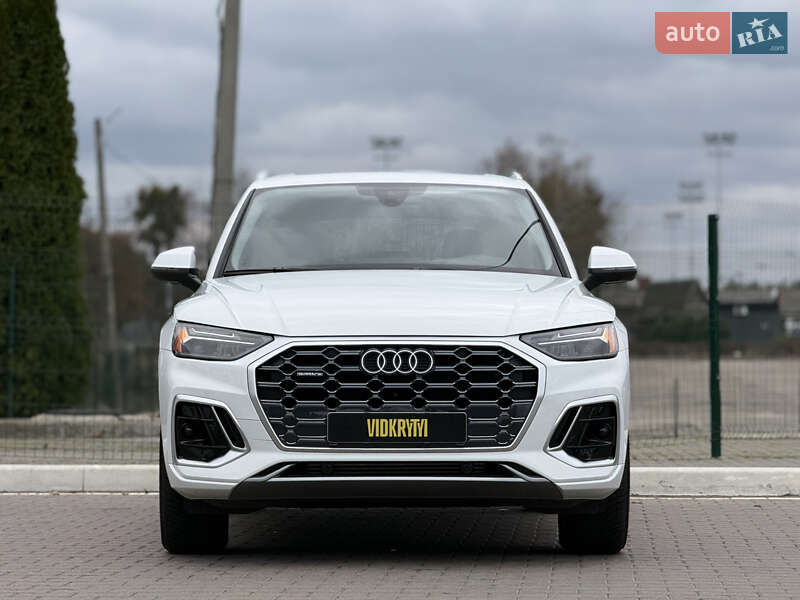 Внедорожник / Кроссовер Audi Q5 2021 в Киеве