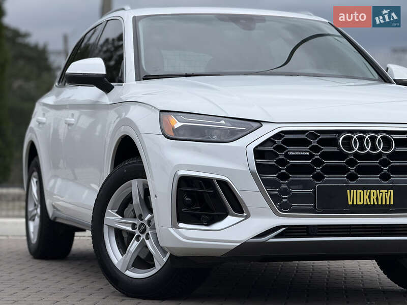 Внедорожник / Кроссовер Audi Q5 2021 в Киеве