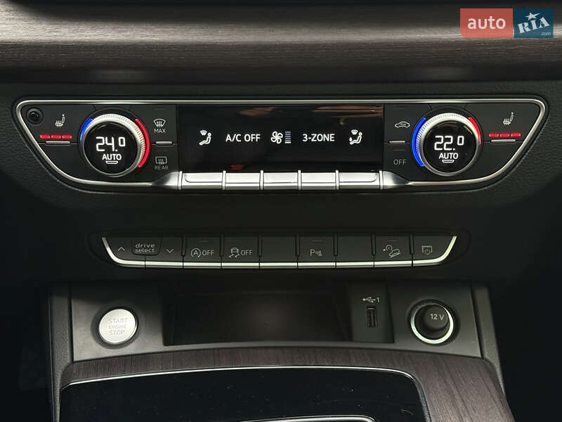 Внедорожник / Кроссовер Audi Q5 2021 в Киеве