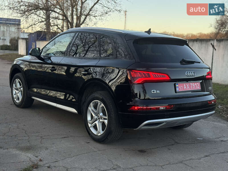Позашляховик / Кросовер Audi Q5 2018 в Лубнах фото 35 Позашляховик / Кросовер Audi Q5 2018 в Лубнах