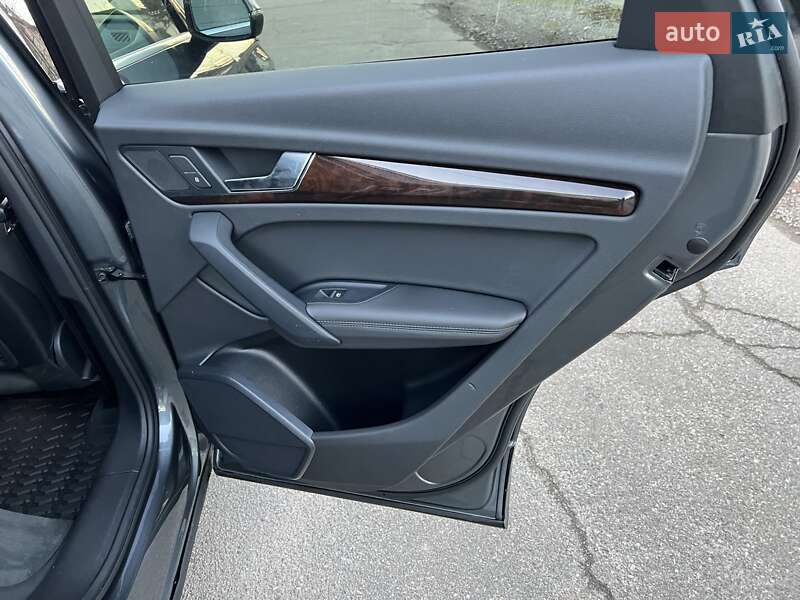 Позашляховик / Кросовер Audi Q5 2020 в Києві фото 31 Позашляховик / Кросовер Audi Q5 2020 в Києві