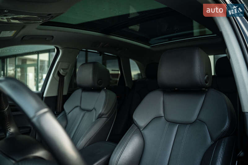 Внедорожник / Кроссовер Audi Q5 2018 в Черновцах