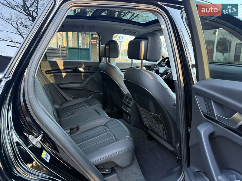 Позашляховик / Кросовер Audi Q5 2021 в Києві