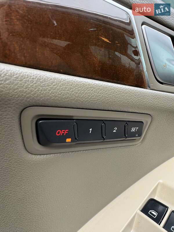 Внедорожник / Кроссовер Audi Q5 2011 в Сумах