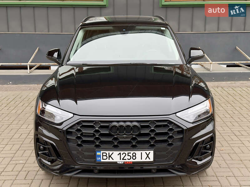 Позашляховик / Кросовер Audi Q5 2021 в Рівному