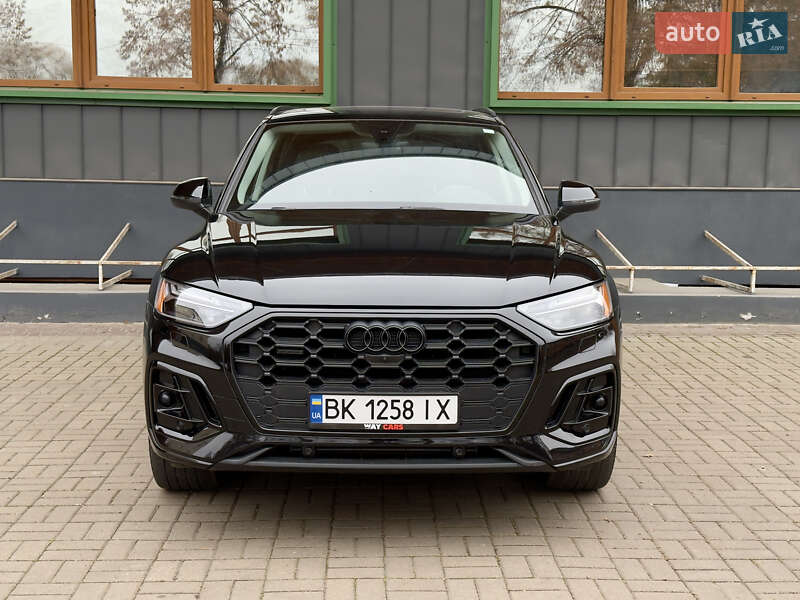Позашляховик / Кросовер Audi Q5 2021 в Рівному
