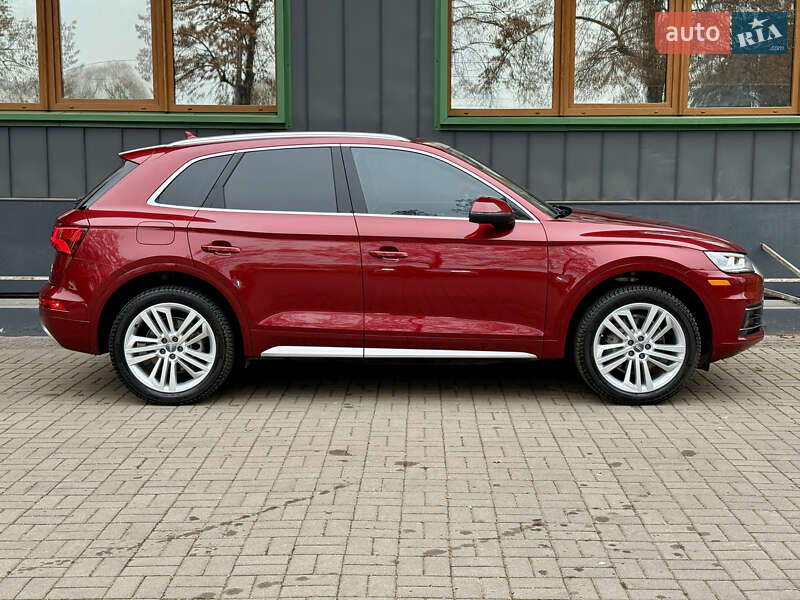 Внедорожник / Кроссовер Audi Q5 2018 в Ровно