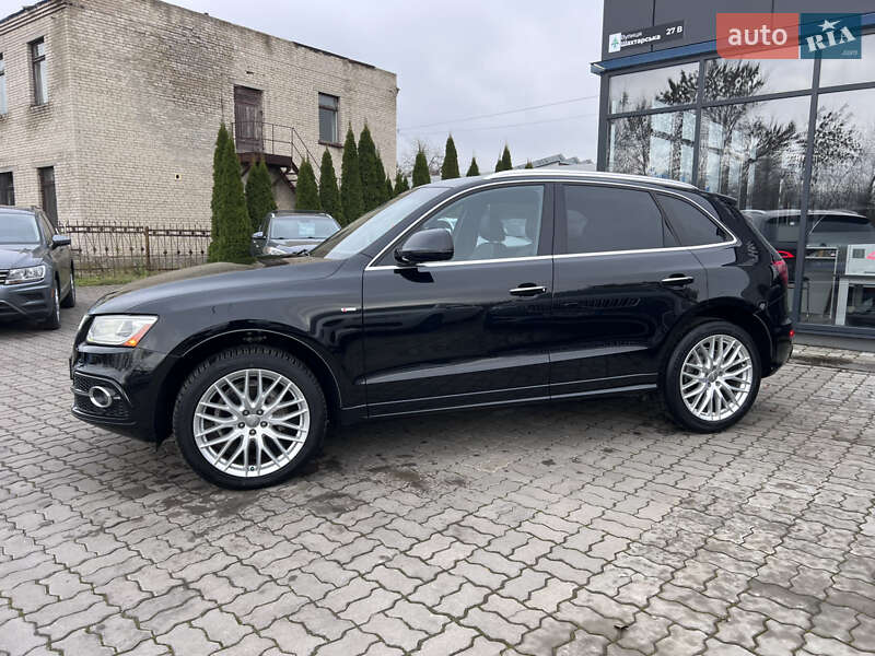 Внедорожник / Кроссовер Audi Q5 2017 в Нововолынске