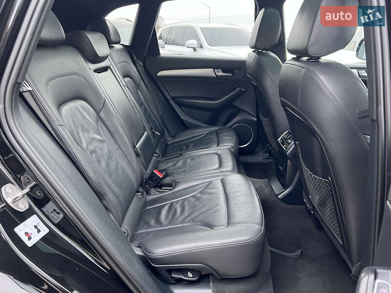 Внедорожник / Кроссовер Audi Q5 2017 в Нововолынске