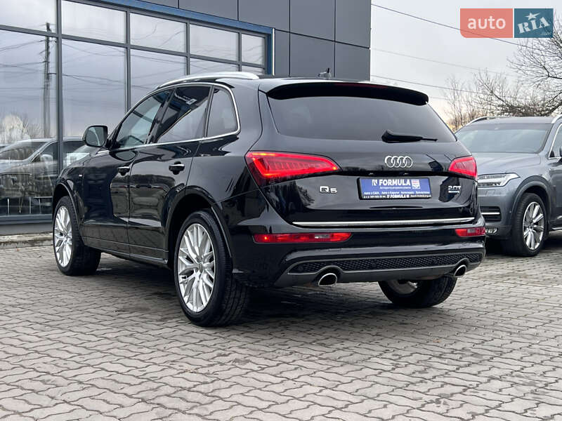Внедорожник / Кроссовер Audi Q5 2017 в Нововолынске