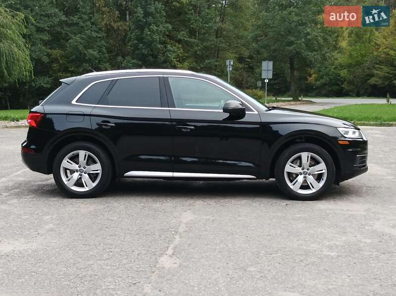 Внедорожник / Кроссовер Audi Q5 2018 в Киеве