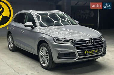 Позашляховик / Кросовер Audi Q5 2018 в Чернівцях