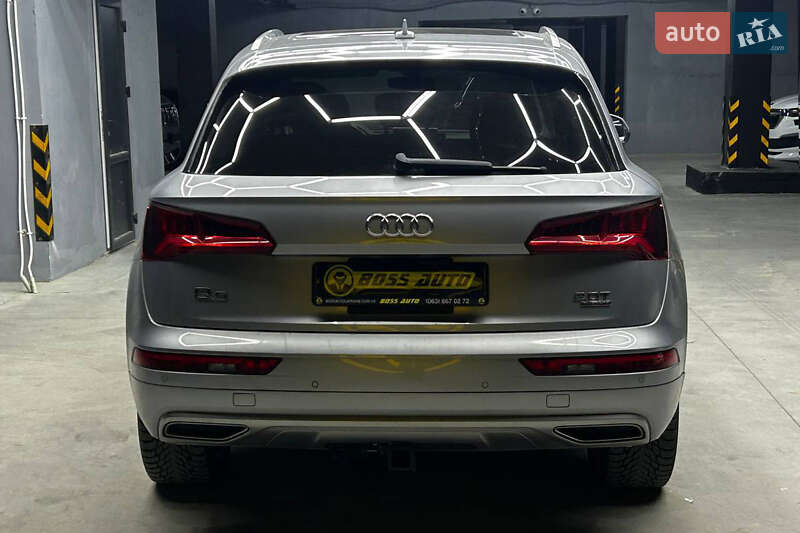 Позашляховик / Кросовер Audi Q5 2018 в Чернівцях