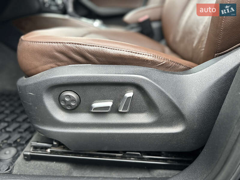 Внедорожник / Кроссовер Audi Q5 2015 в Дубно