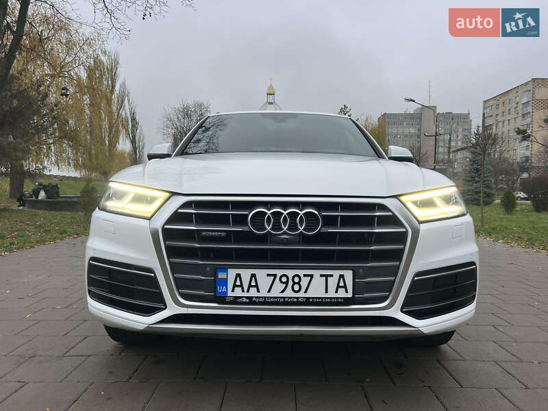 Позашляховик / Кросовер Audi Q5 2017 в Вінниці