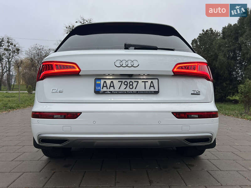 Позашляховик / Кросовер Audi Q5 2017 в Вінниці