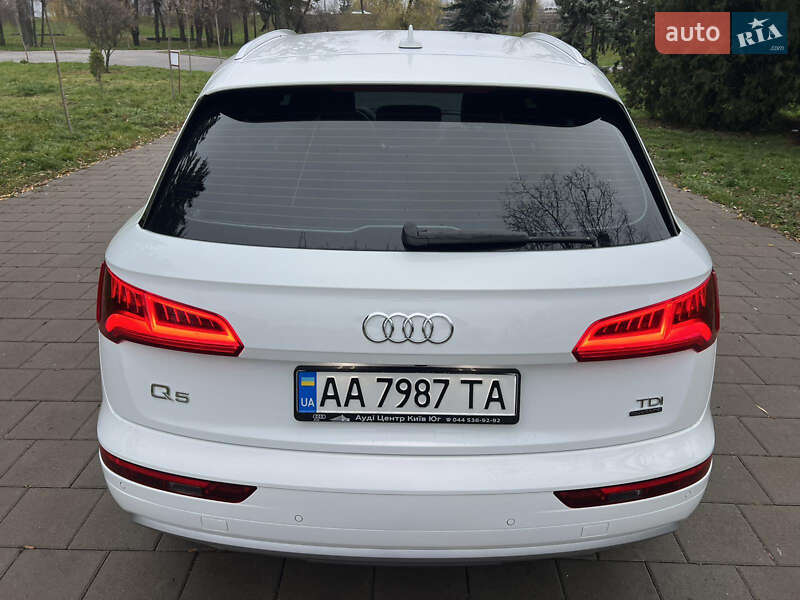 Позашляховик / Кросовер Audi Q5 2017 в Вінниці