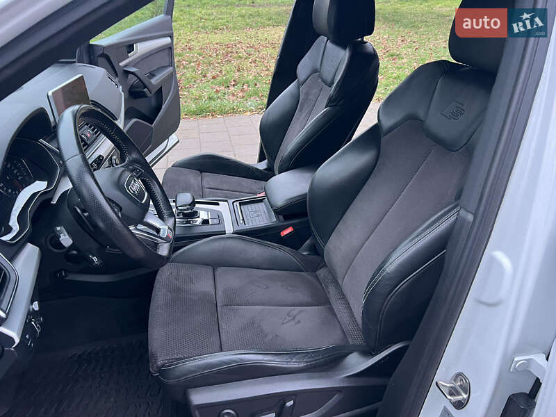 Позашляховик / Кросовер Audi Q5 2017 в Вінниці