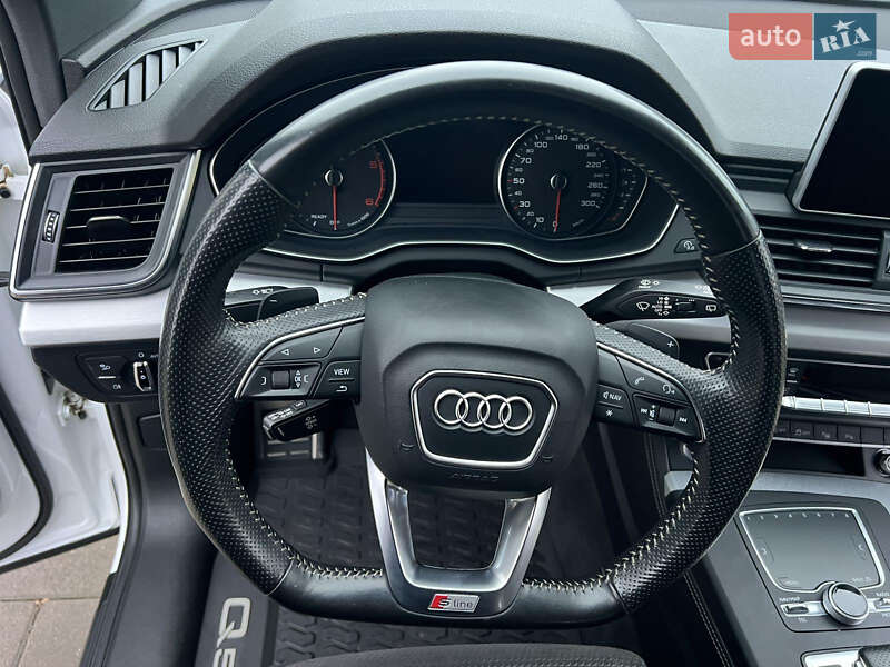 Позашляховик / Кросовер Audi Q5 2017 в Вінниці