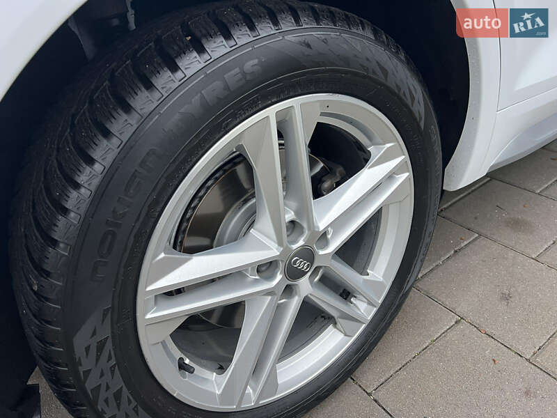 Позашляховик / Кросовер Audi Q5 2017 в Вінниці