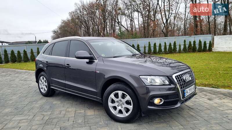 Внедорожник / Кроссовер Audi Q5 2012 в Луцке