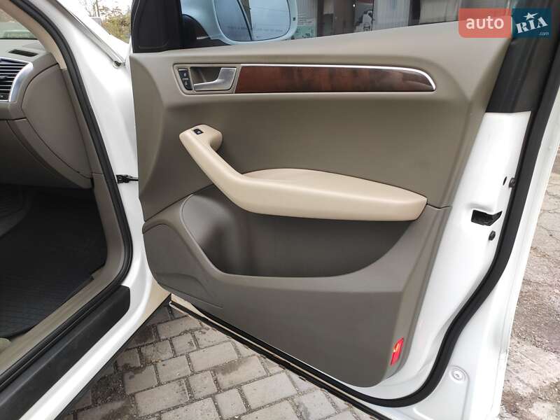 Позашляховик / Кросовер Audi Q5 2011 в Кривому Розі