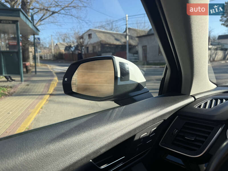 Внедорожник / Кроссовер Audi Q5 2020 в Киеве