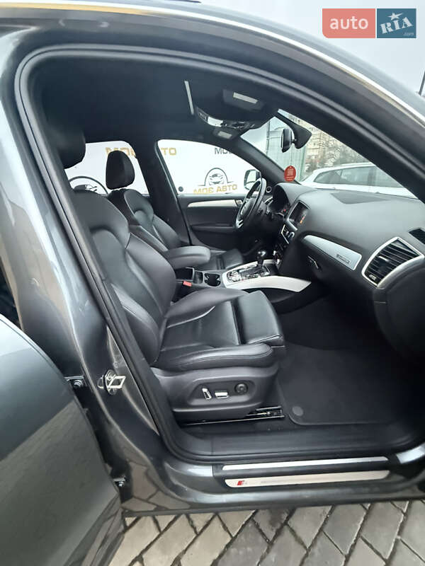 Позашляховик / Кросовер Audi Q5 2016 в Рівному