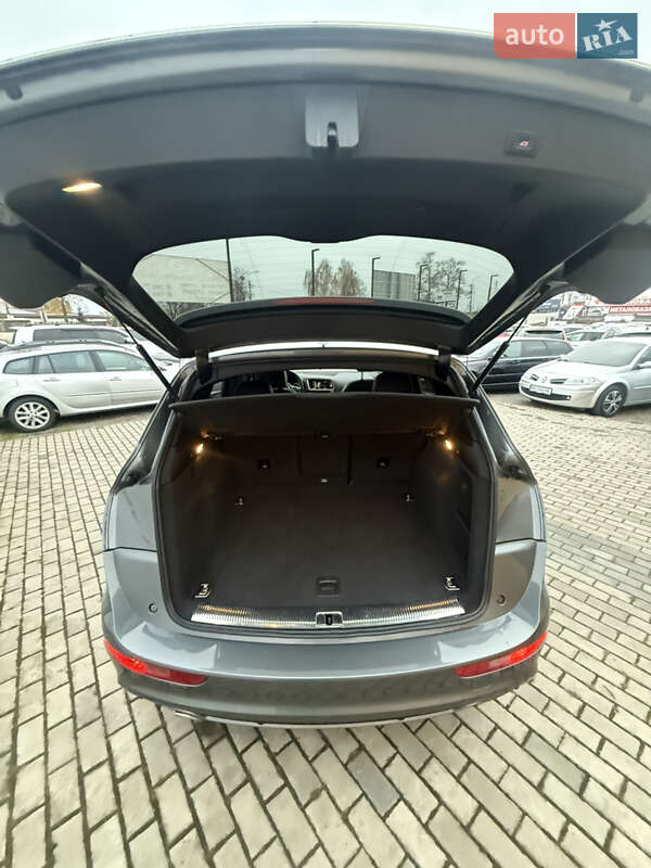 Позашляховик / Кросовер Audi Q5 2016 в Рівному