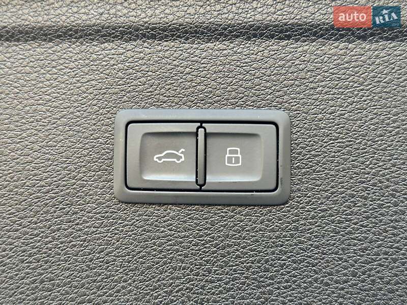 Внедорожник / Кроссовер Audi Q5 2020 в Киеве