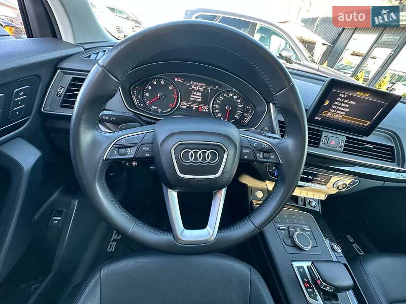 Внедорожник / Кроссовер Audi Q5 2020 в Киеве