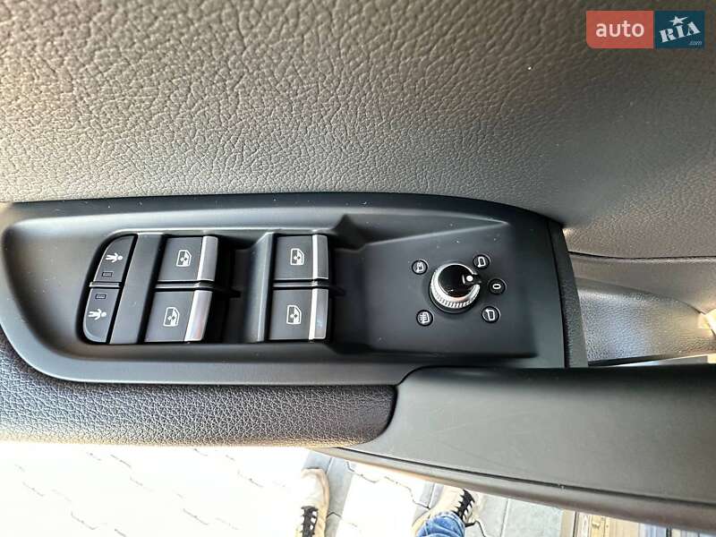 Внедорожник / Кроссовер Audi Q5 2020 в Киеве