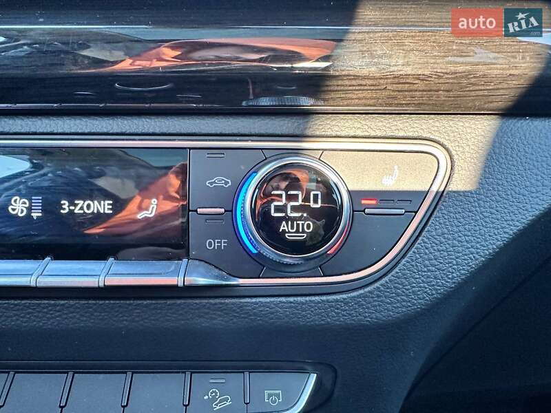 Внедорожник / Кроссовер Audi Q5 2020 в Киеве